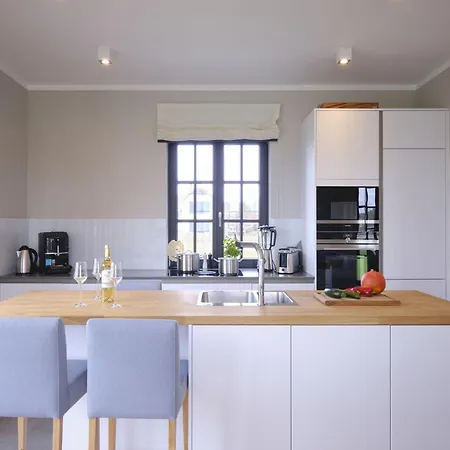 Reetland Am - Luxusplus Reetdachvilla Mit 4 Schlafzimmern, Sauna Und Kamin G15 Ferienhaus Dranske